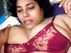 Indian aunty penetrates